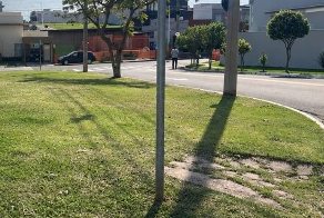 Área verde e casas do condomínio